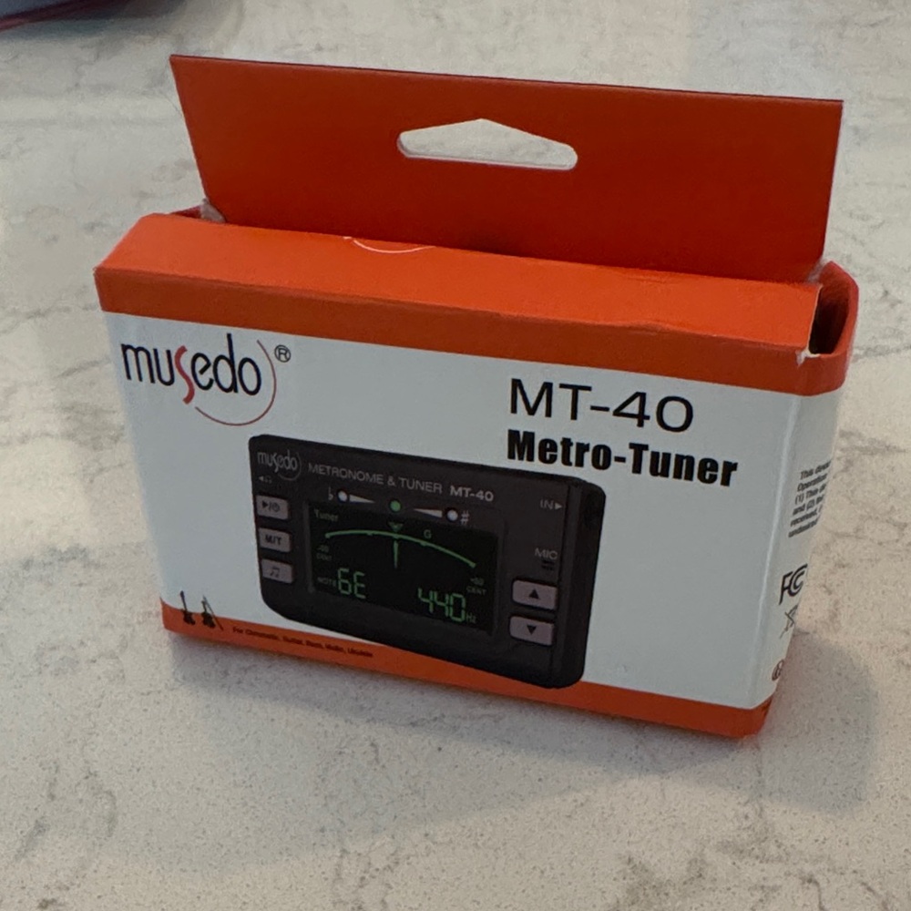 Muse MT-40 Metro-Tuner - Black and Orange